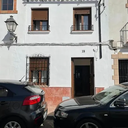 Cozy Town House With Terrace And Free Wifi Nyaraló