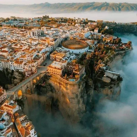 Nyaraló Cozy Town House With Terrace And Free Wifi Ronda