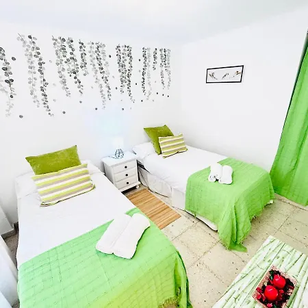 Cozy Town House With Terrace And Free Wifi Nyaraló Ronda