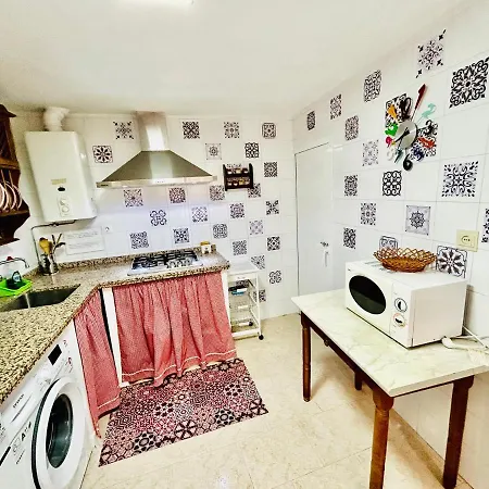 Cozy Town House With Terrace And Free Wifi