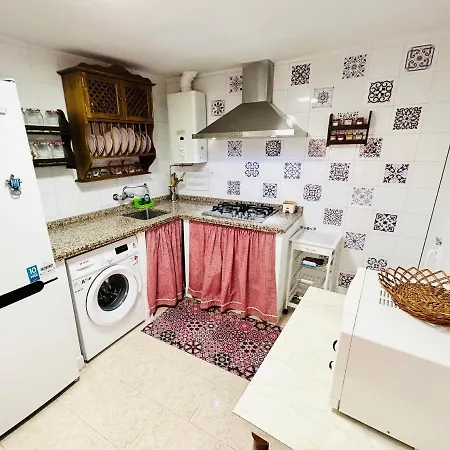 Holiday home Cozy Town House With Terrace And Free Wifi *