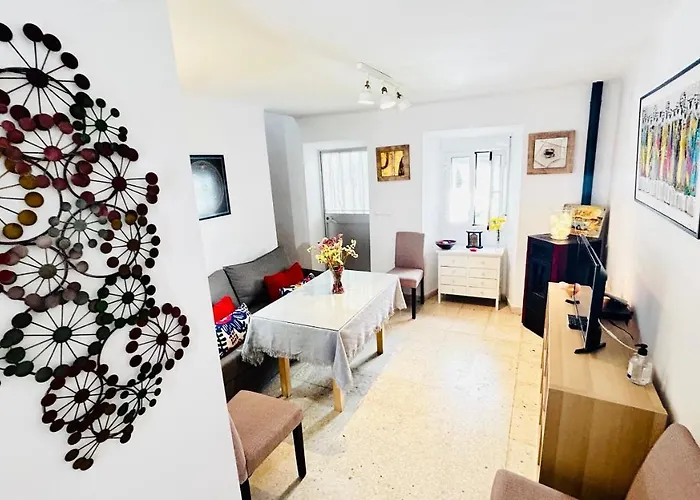 بيت للعطل Cozy Town House With Terrace And Free Wifi *