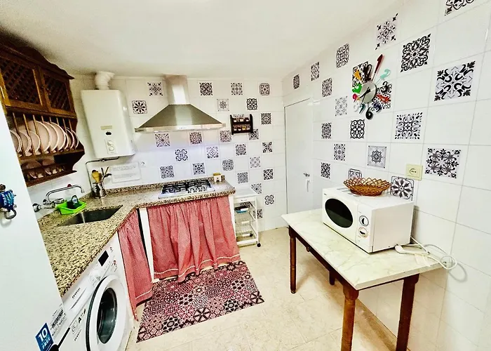 Cozy Town House With Terrace And Free Wifi