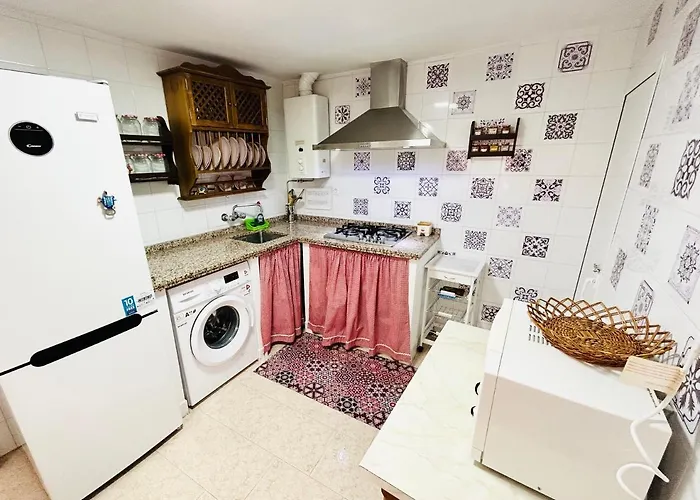 بيت للعطل Cozy Town House With Terrace And Free Wifi *