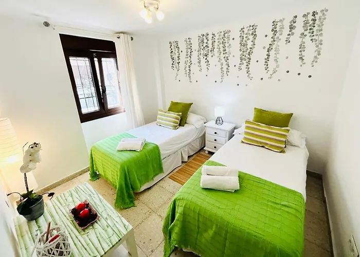 Cozy Town House With Terrace And Free Wifi 龙达